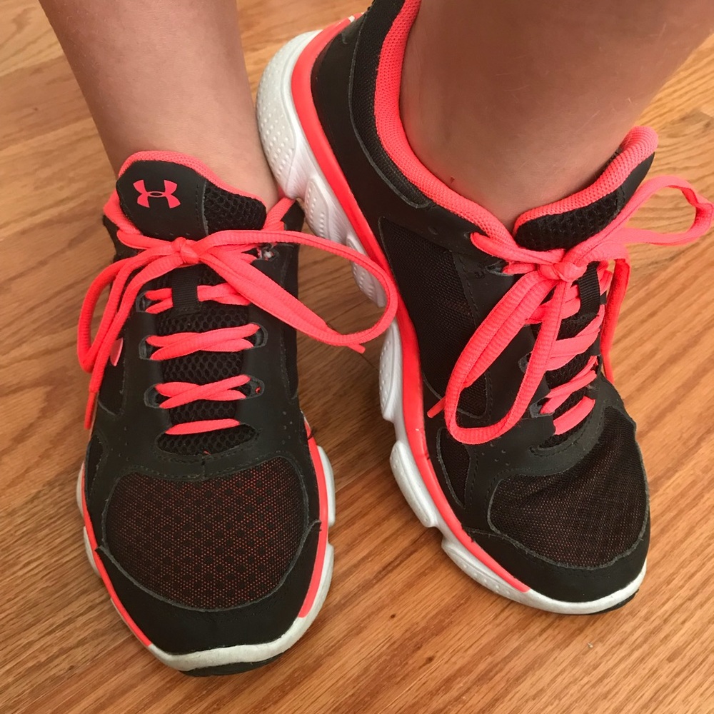 Under Armour Sneakers